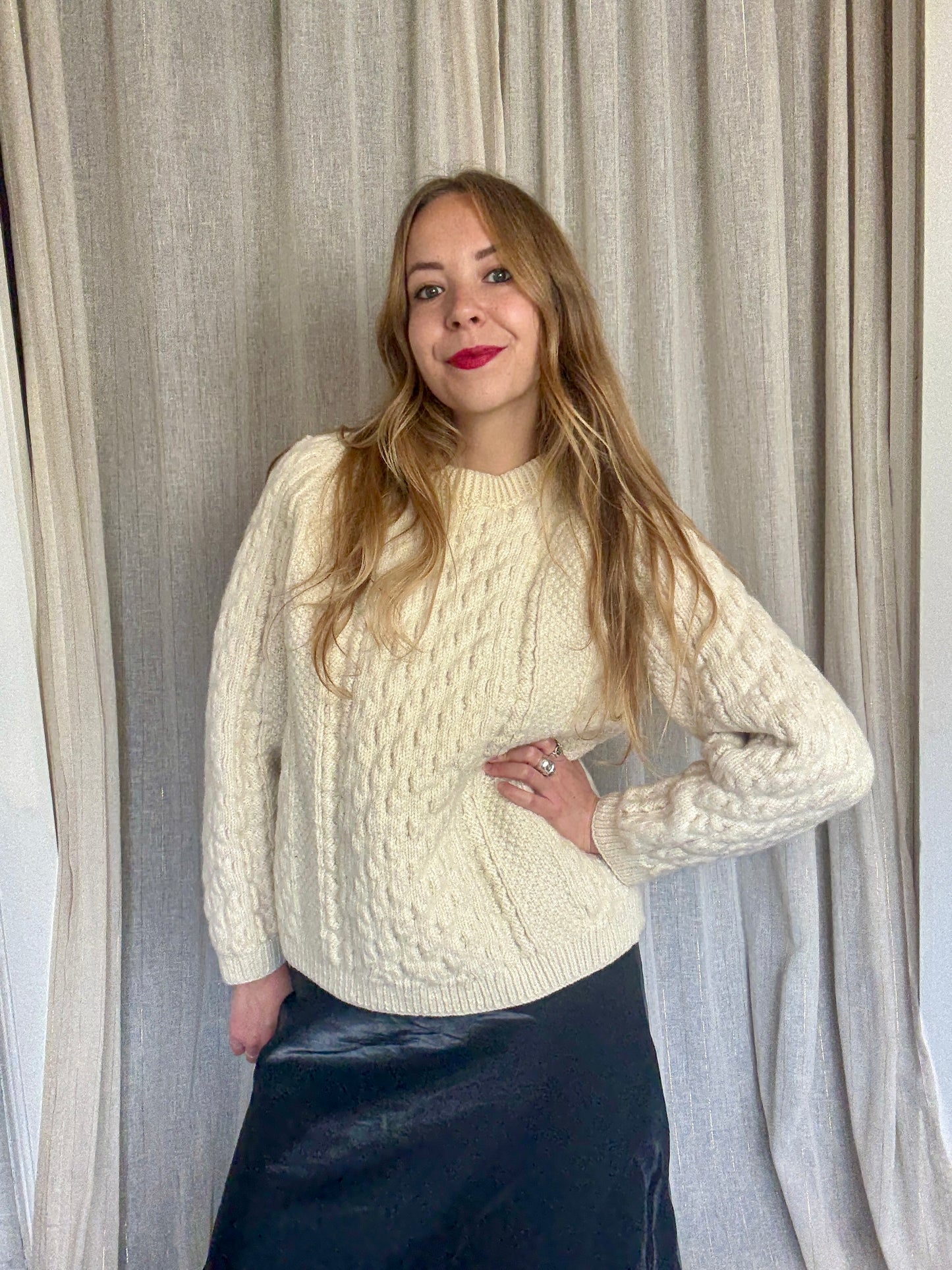 VINTAGE 100% WOOL CABLE KNIT JUMPER - UK 8-14