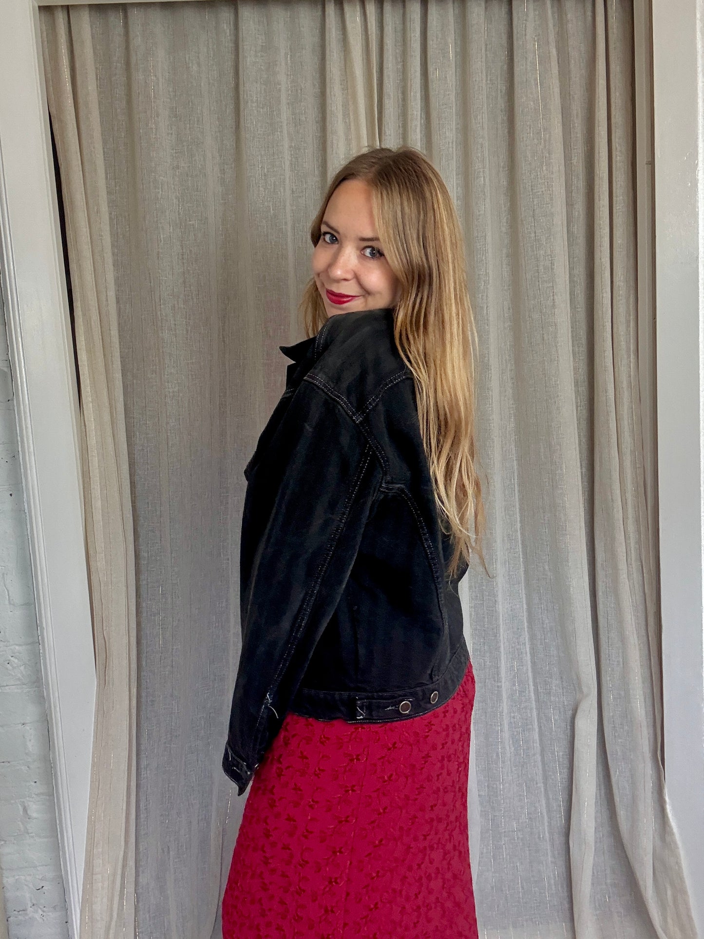 VINTAGE LEVIS BLACK DENIM JACKET - UK 8-14