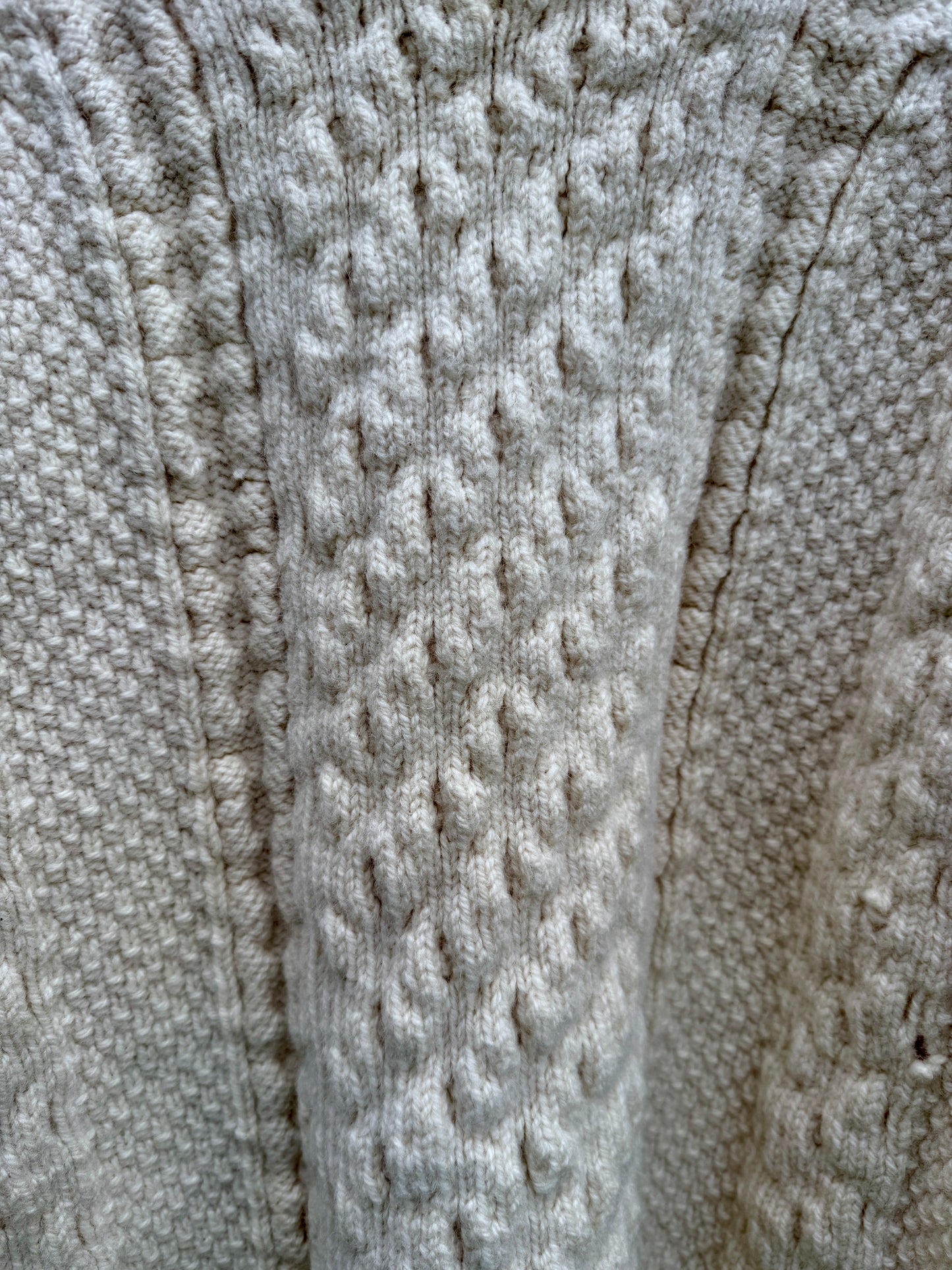 VINTAGE 100% WOOL CABLE KNIT JUMPER - UK 8-14