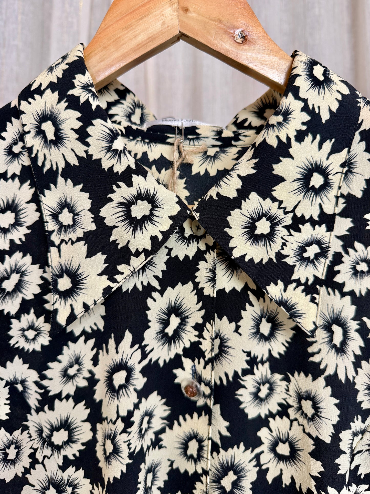 MONOCHROME DAISY BLOUSE -UK 8-14