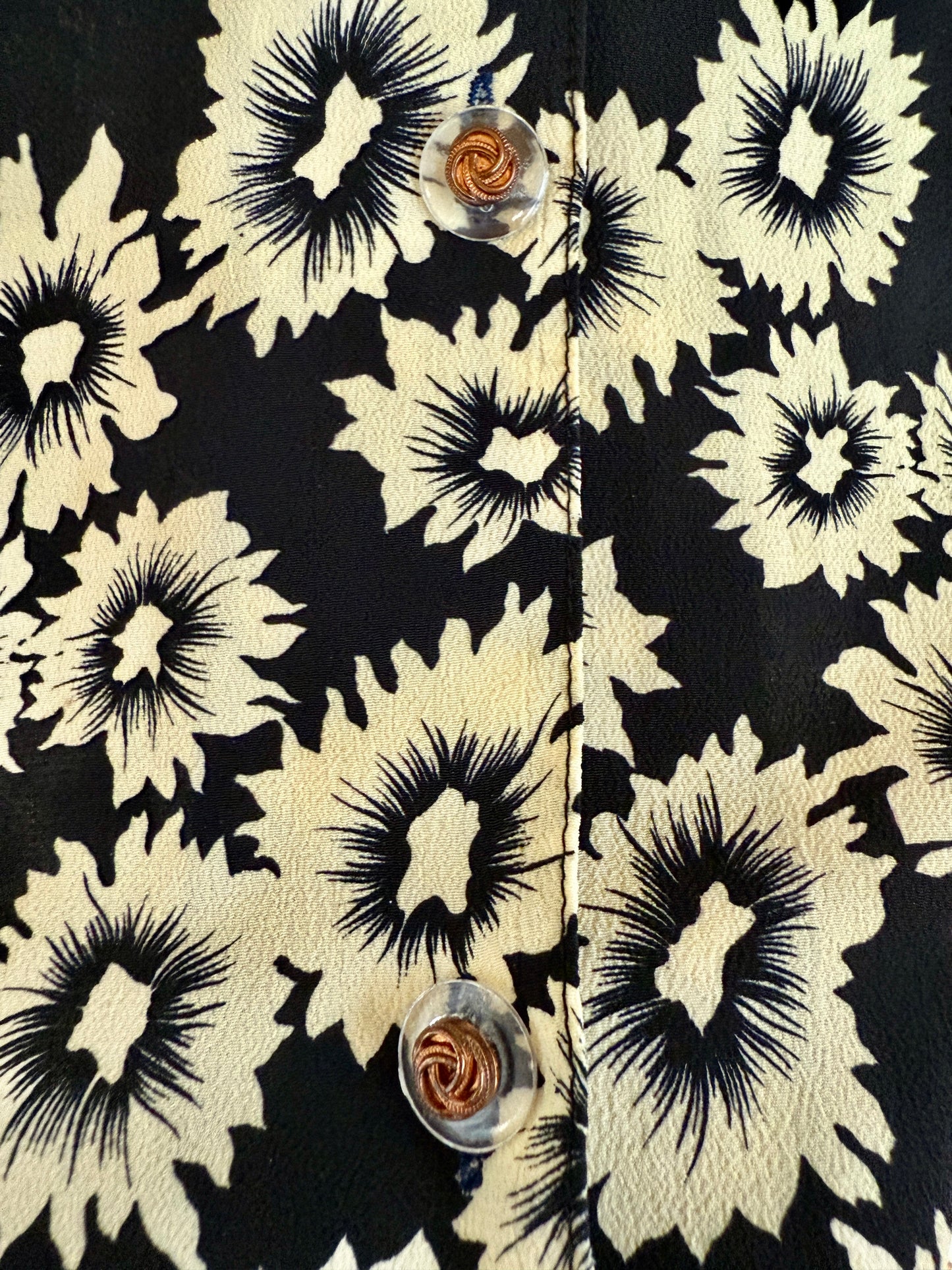 MONOCHROME DAISY BLOUSE -UK 8-14