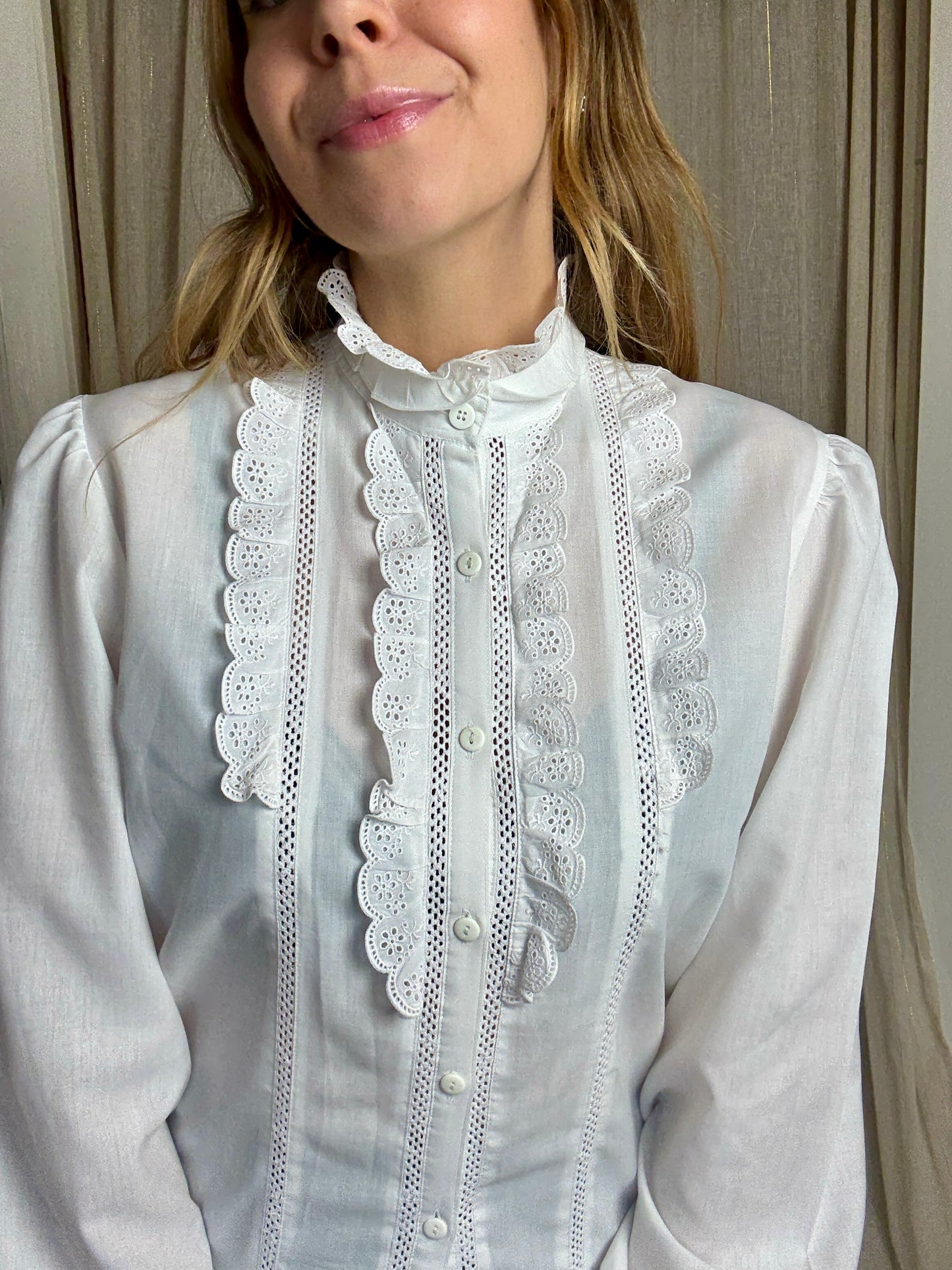 FRILLY VICTORIAN STYLE BLOUSE - UK 14
