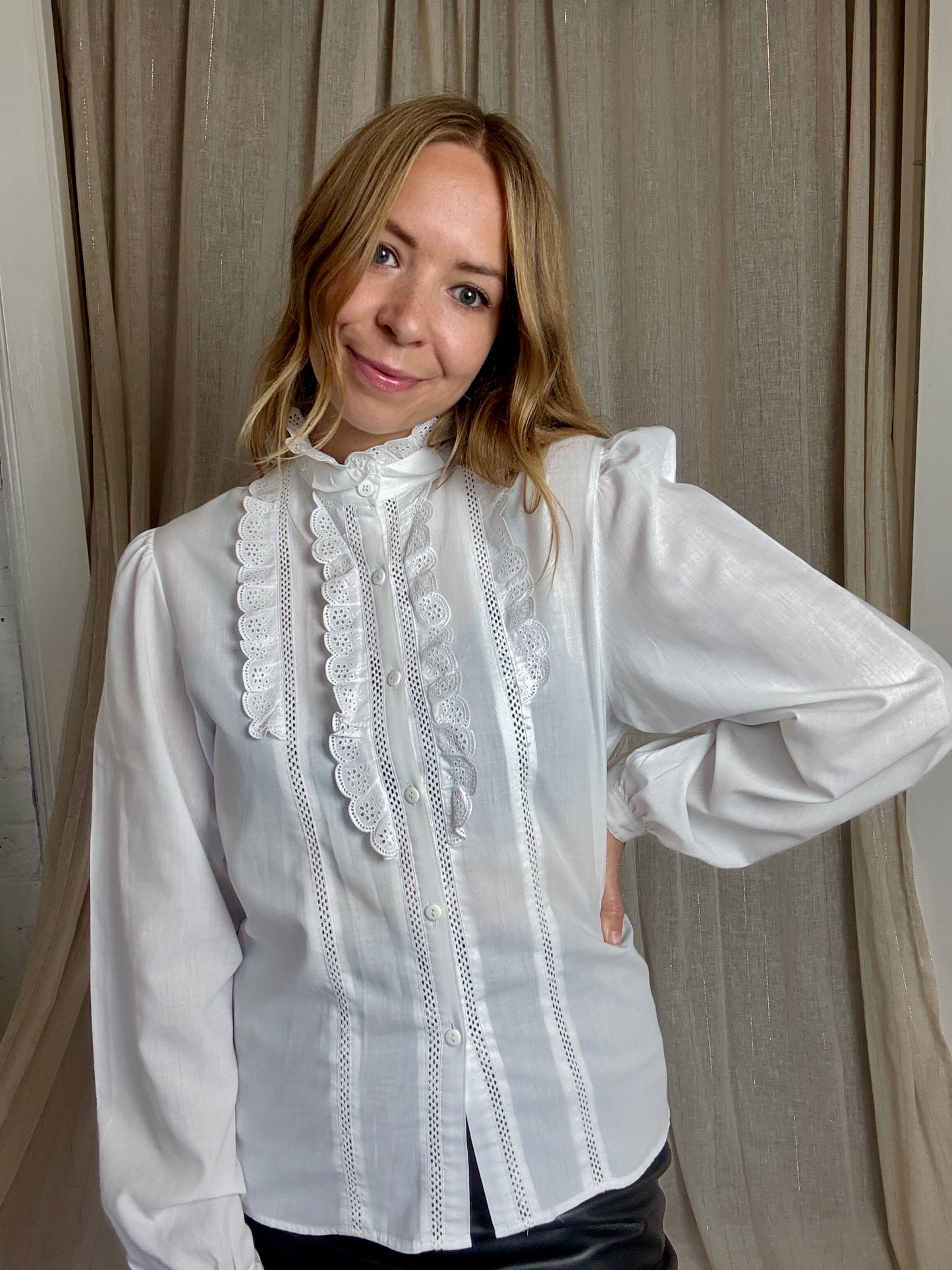 FRILLY VICTORIAN STYLE BLOUSE - UK 14