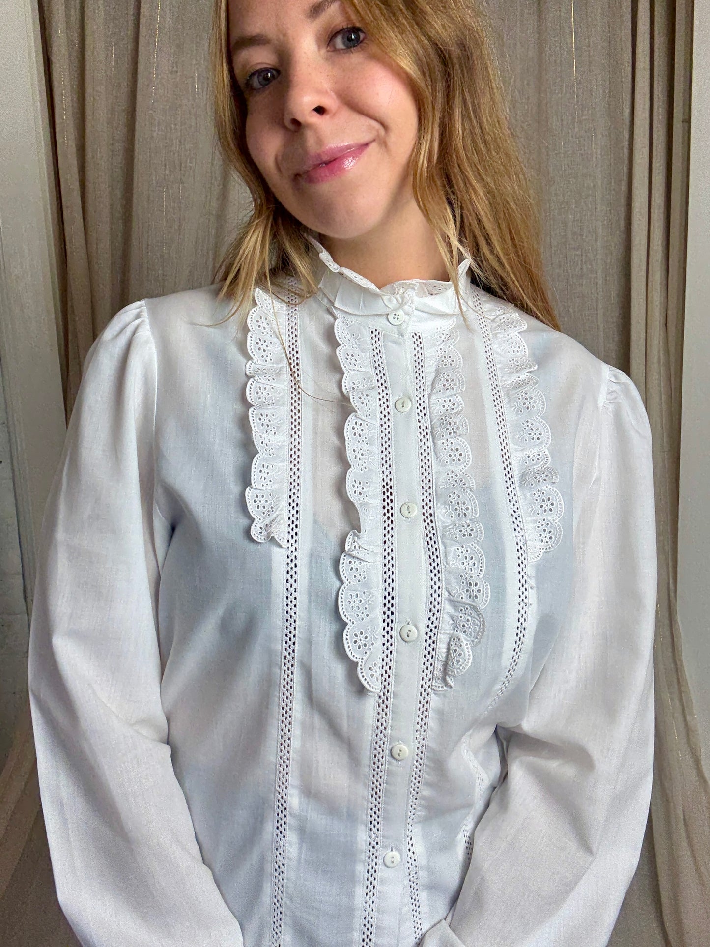 FRILLY VICTORIAN STYLE BLOUSE - UK 14
