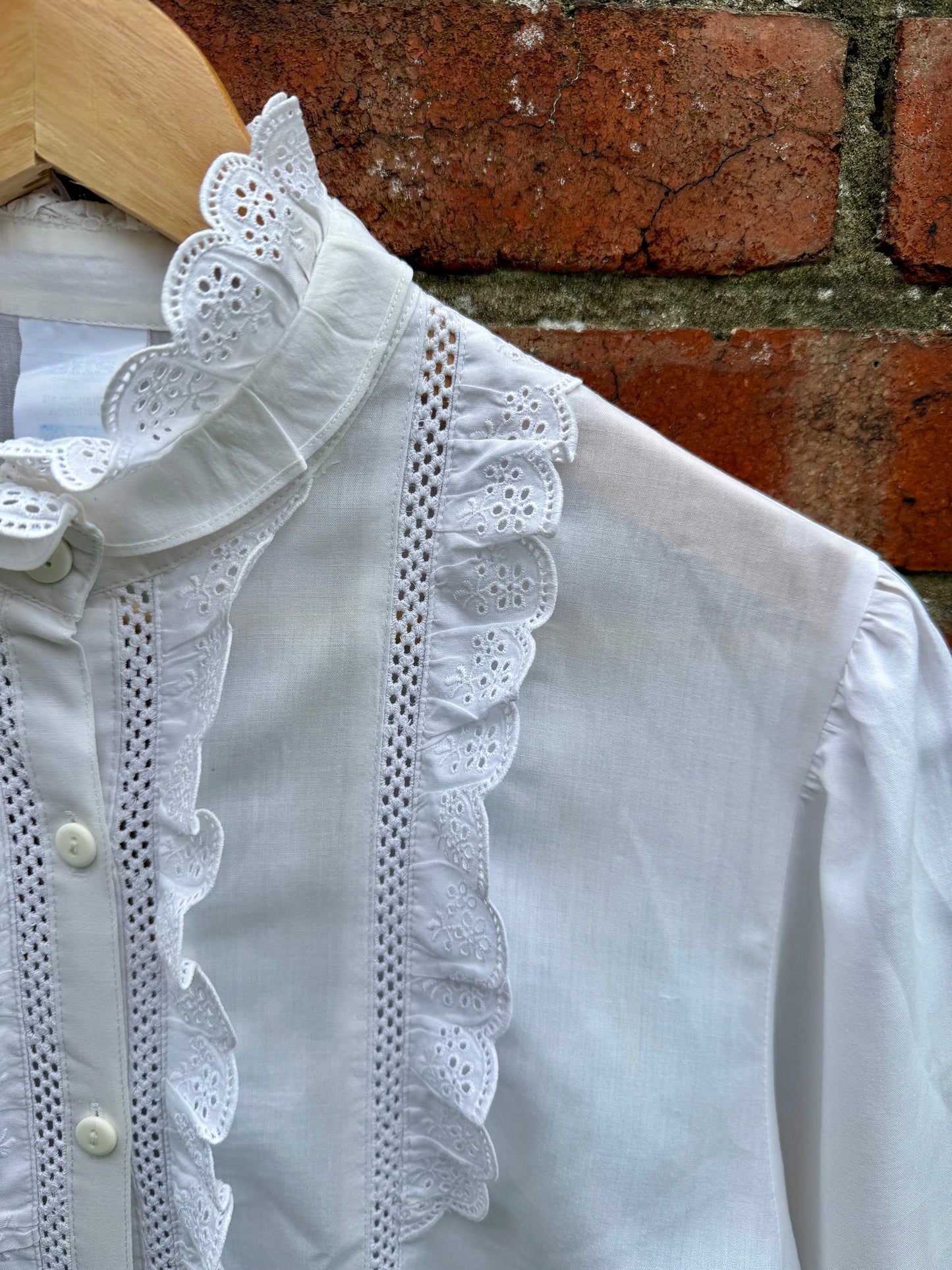 FRILLY VICTORIAN STYLE BLOUSE - UK 14