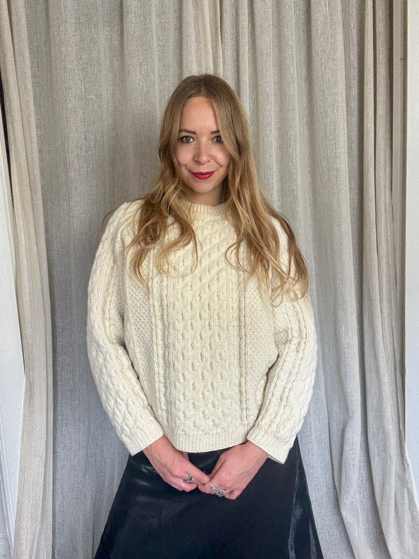 VINTAGE 100% WOOL CABLE KNIT JUMPER - UK 8-14