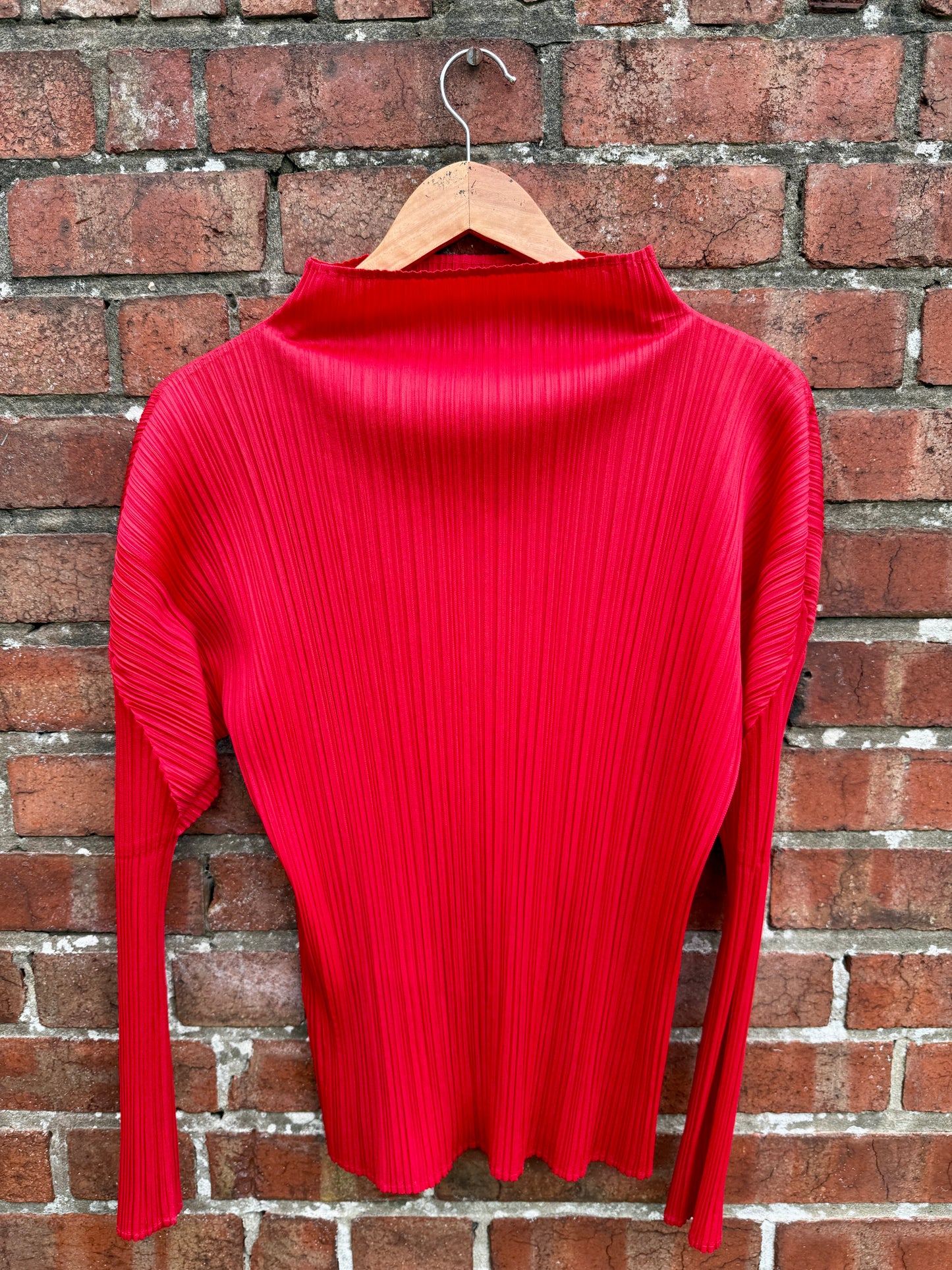 ISSEY MIYAKE PLEATS PLEASE RED BLOUSE - ONE SIZE
