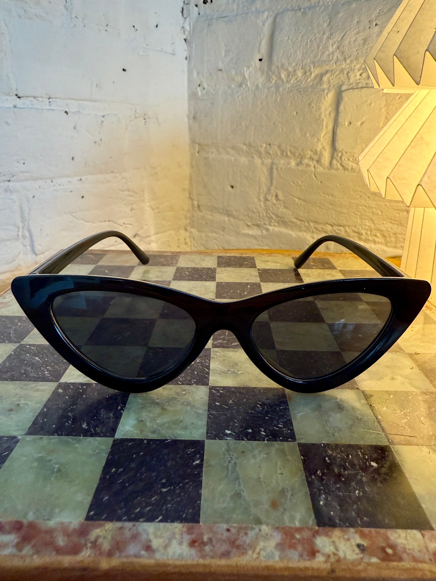 BLACK CAT EYE SUNGLASSES