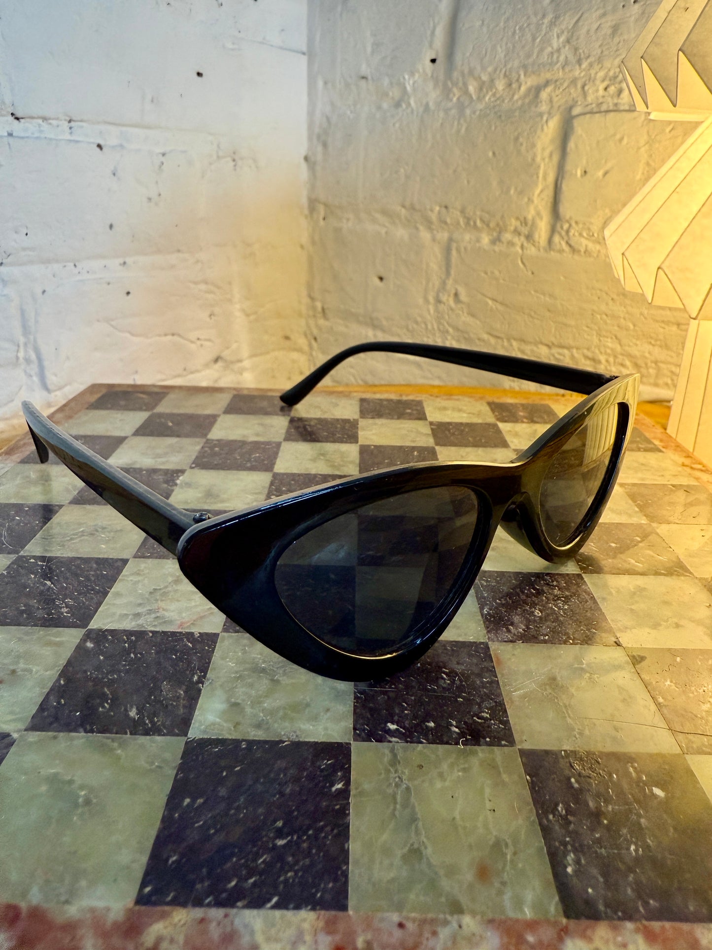 BLACK CAT EYE SUNGLASSES